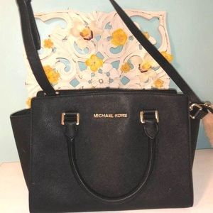 Micheal Kors Black Selma Bag